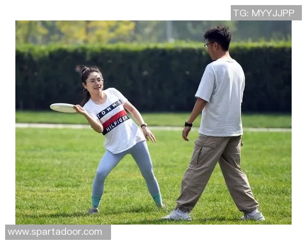 飞盘之路上的追梦者张敏与深度对话的精彩瞬间