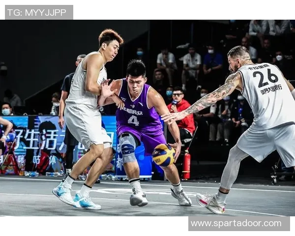 成都篮球队与上海篮球队赛后技术分析与战术总结