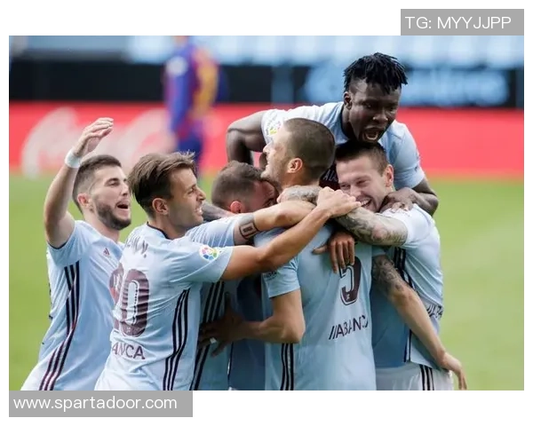 西班牙足球明星莫伦的辉煌历程与未来展望解析